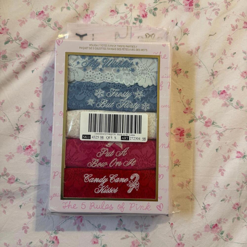 LoveShackFancy×PINK Holiday Notes 5-Pack Thong Panties
